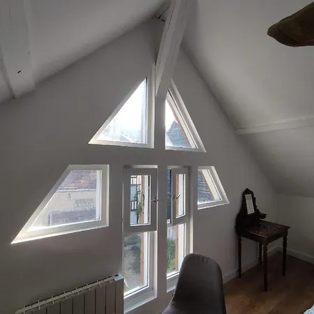 Studio Jeanne L Apartment